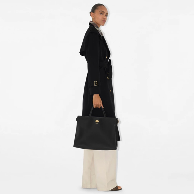 burberry cotswolds medium grainy calfskin tote bag